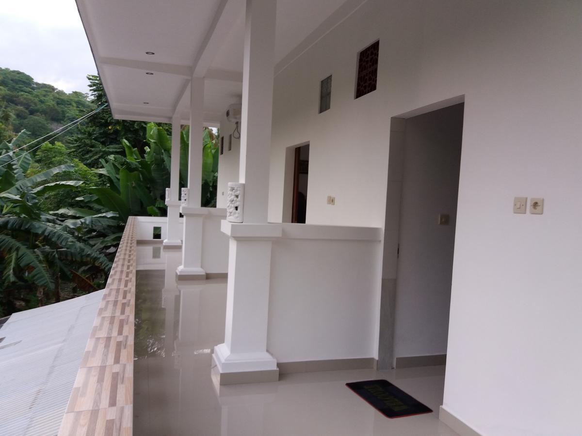 Guest house Warung Jemeluk &
