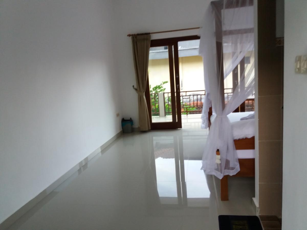 Warung Jemeluk & Guest house