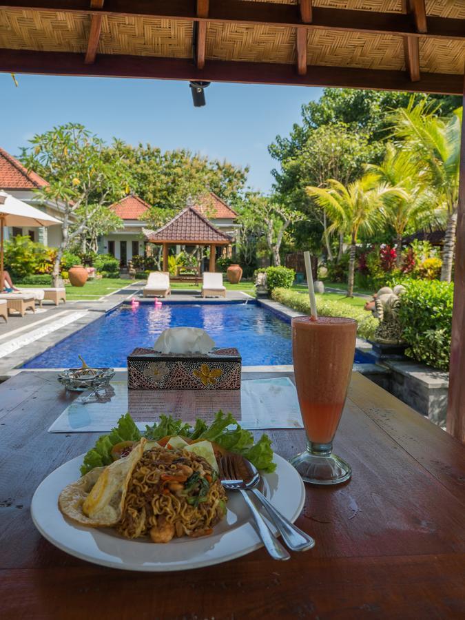 Wira & * Uluwatu (Bali)