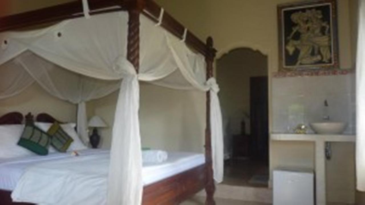 Coral Bay Bali Bed & Breakfast