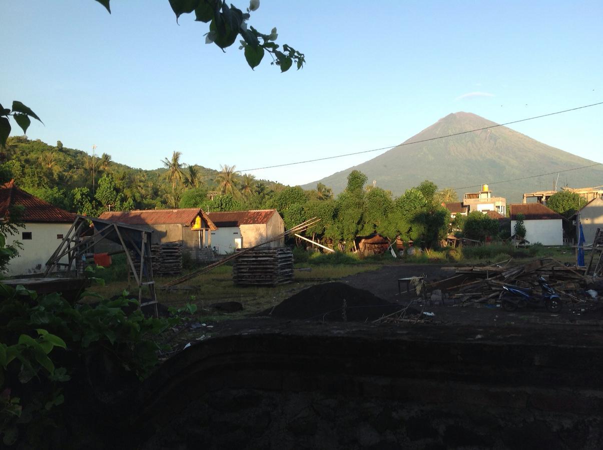 Lily Beach Amed (Bali)