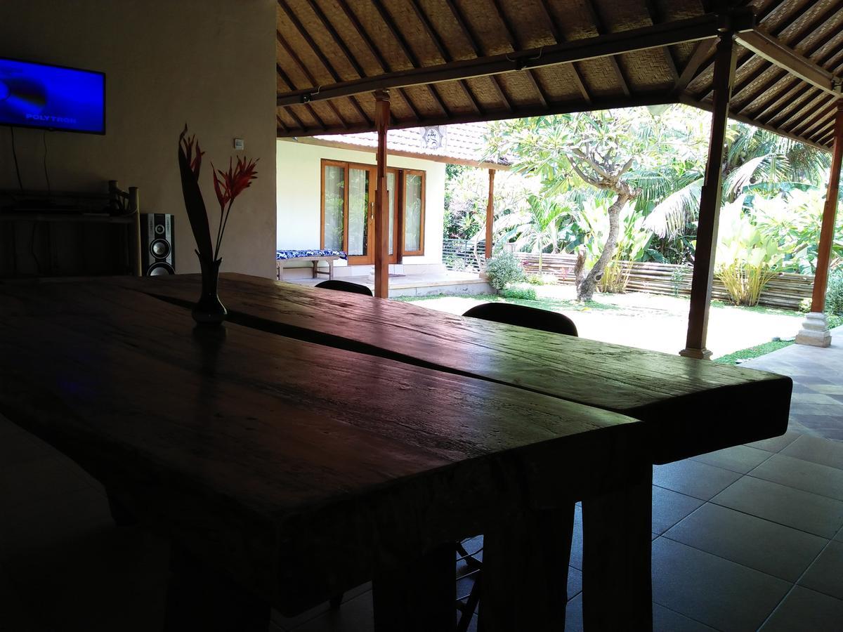 Memes House Backpacker