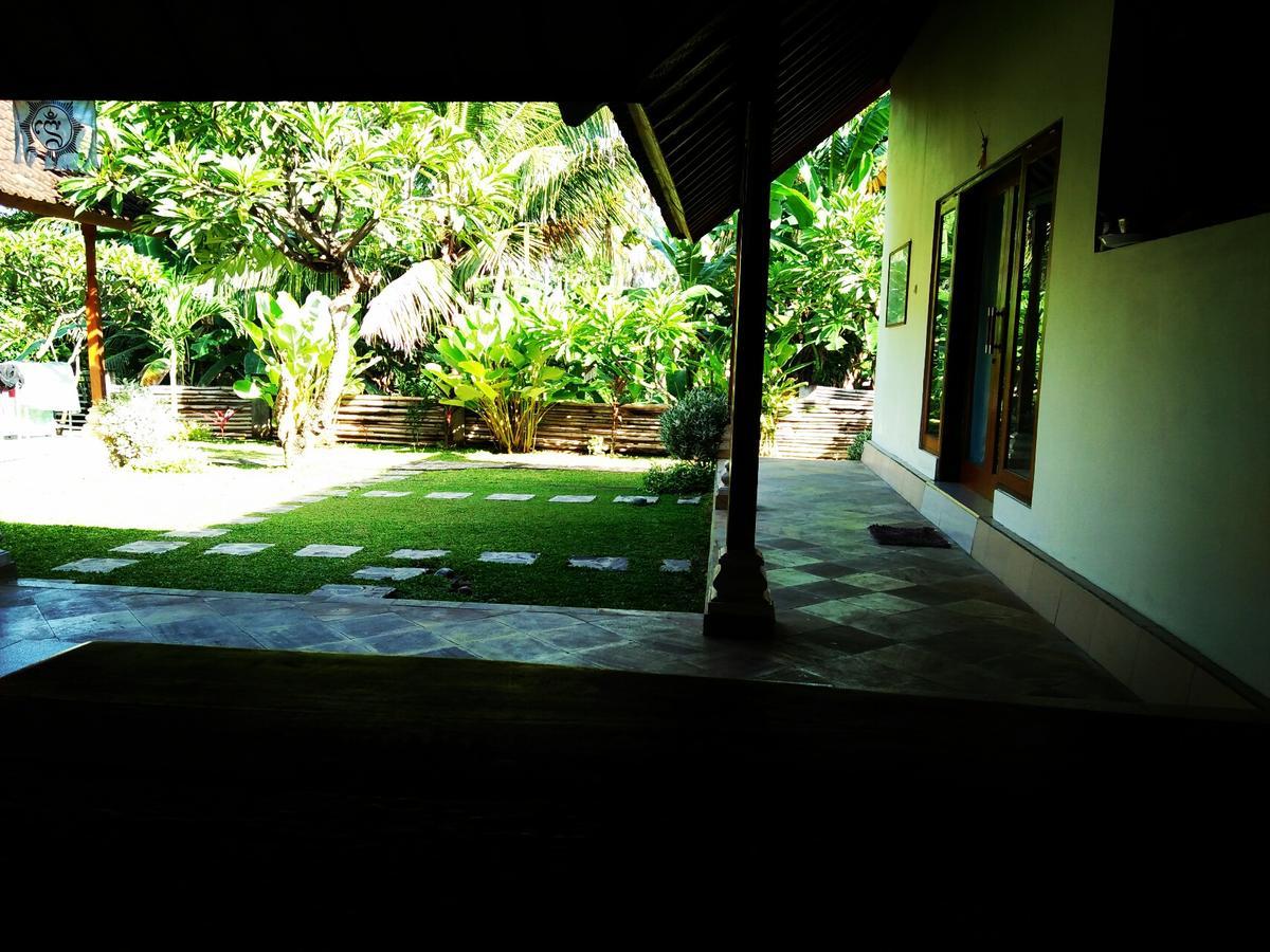 Tempat Tidur & Sarapan Memes House Backpacker Buleleng (Bali)