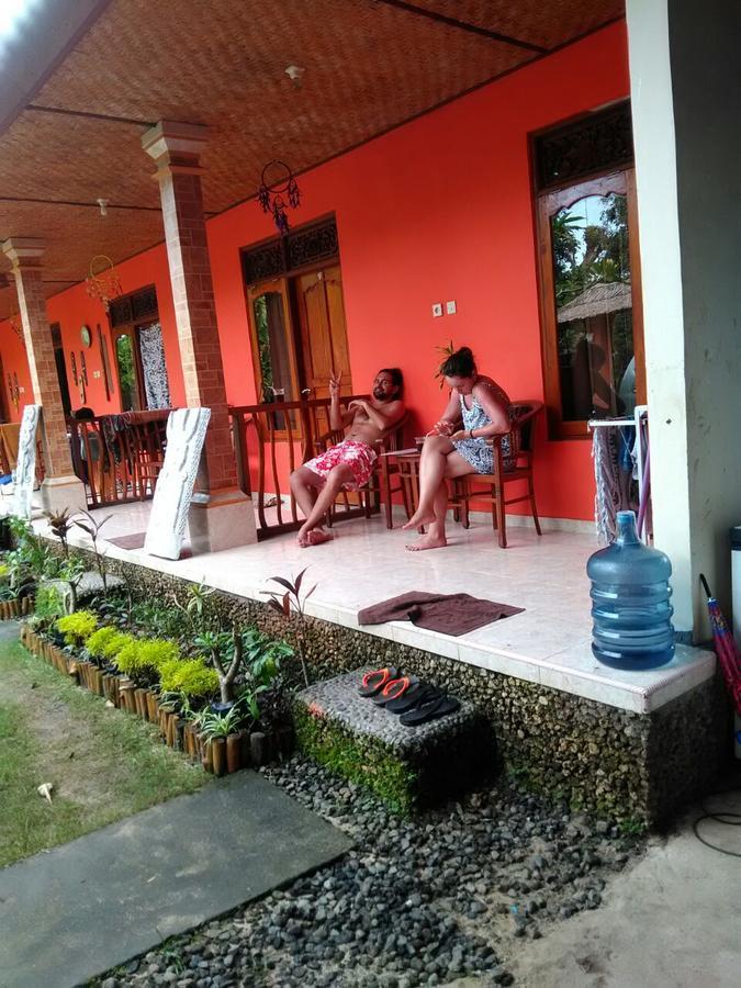 Made Roejas Homestay *