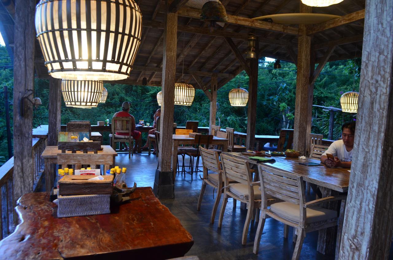 Padang Padang Breeze Guest house