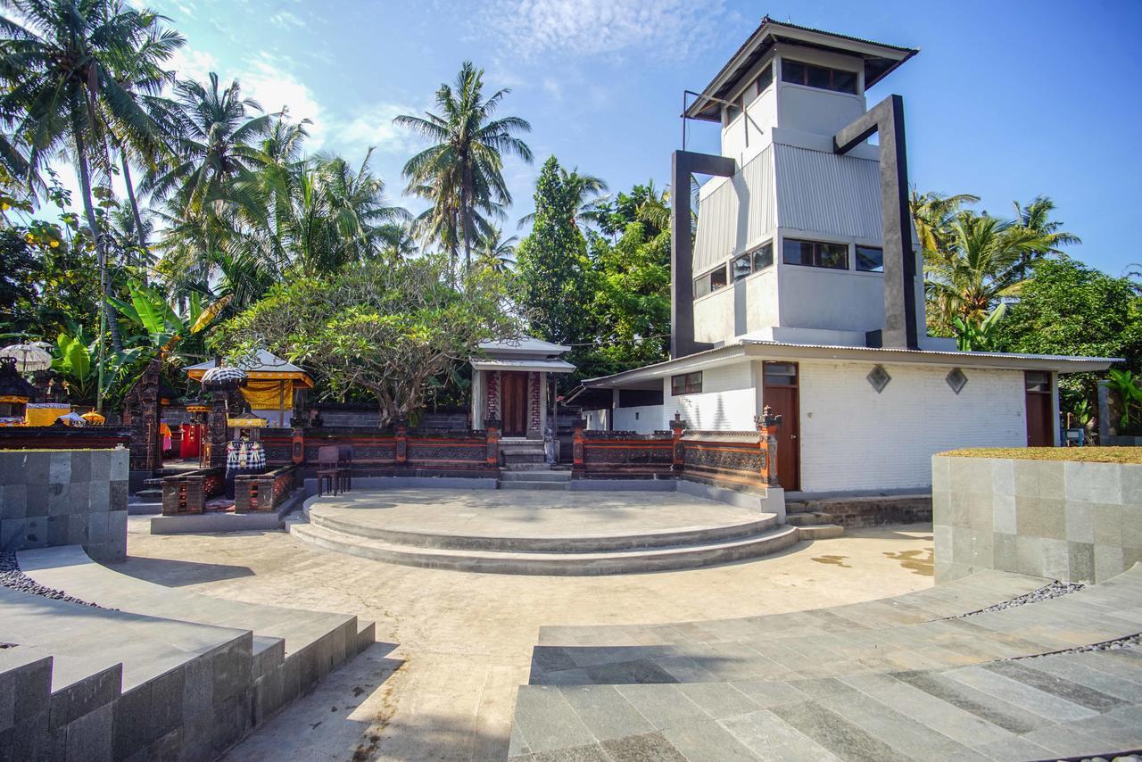 Brits Hotel Lovina (Bali)