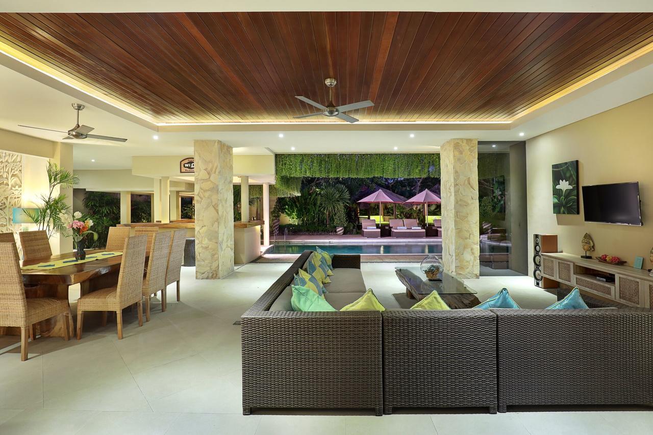 Villa J Deluxe