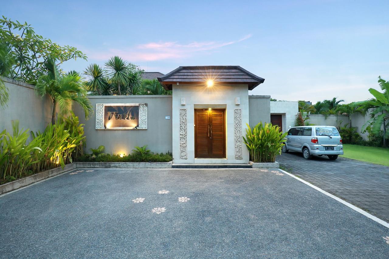 Villa J Deluxe Canggu (Bali)