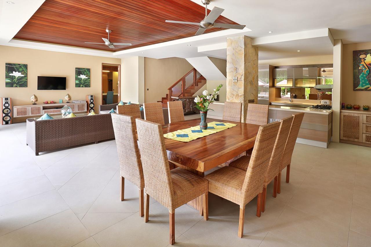 Villa J Deluxe *