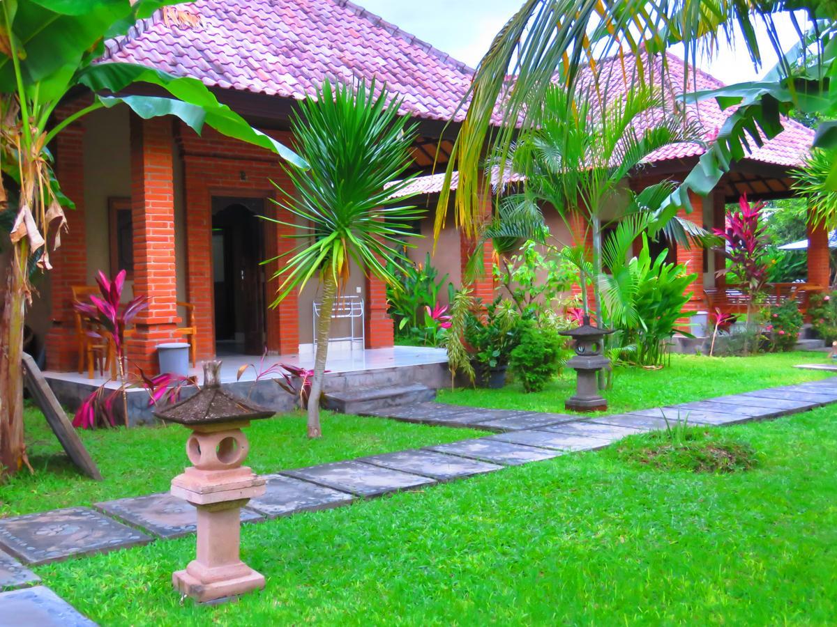 Suka Sari * Pemuteran (Bali)