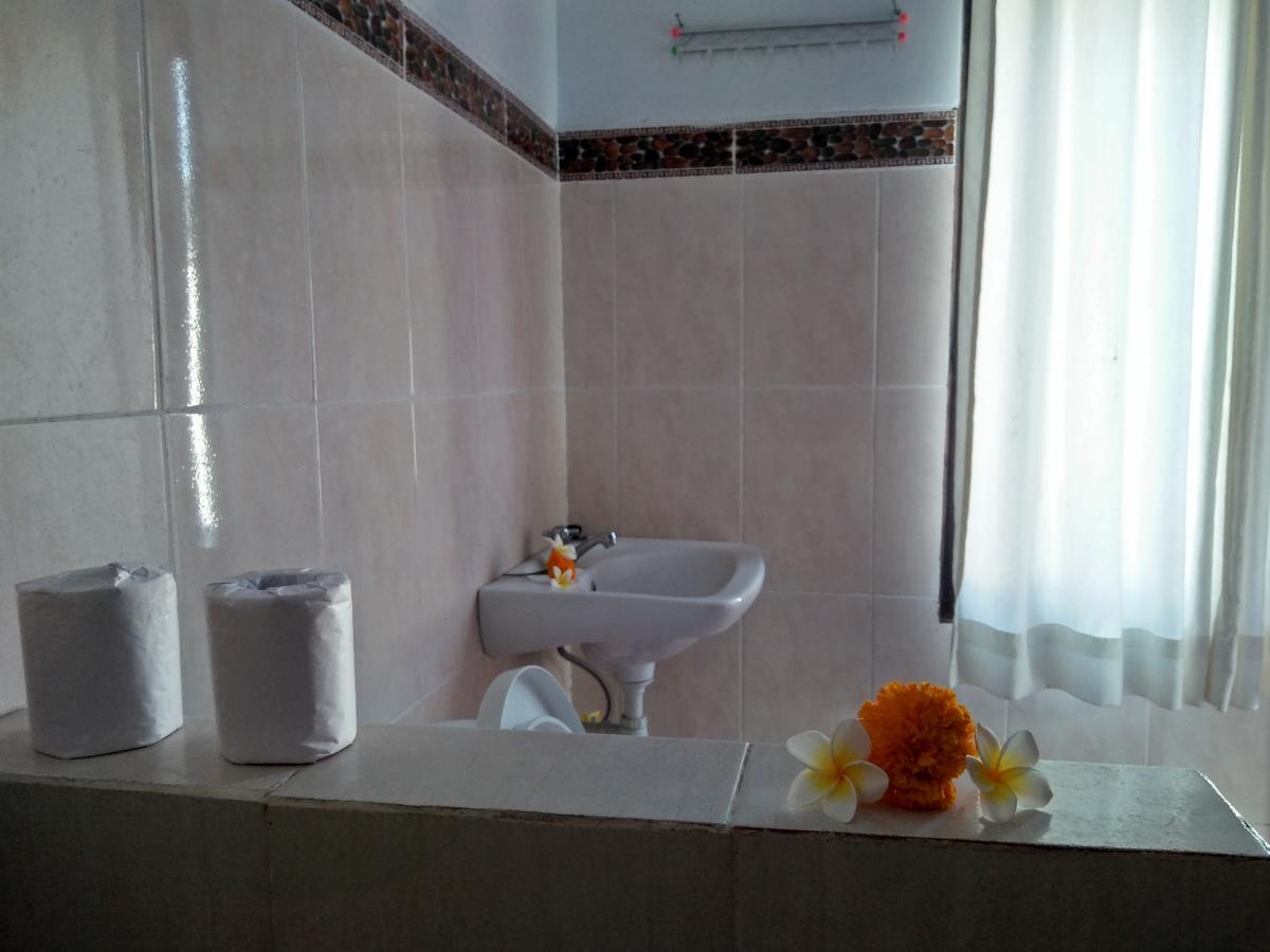 Homestay Tira