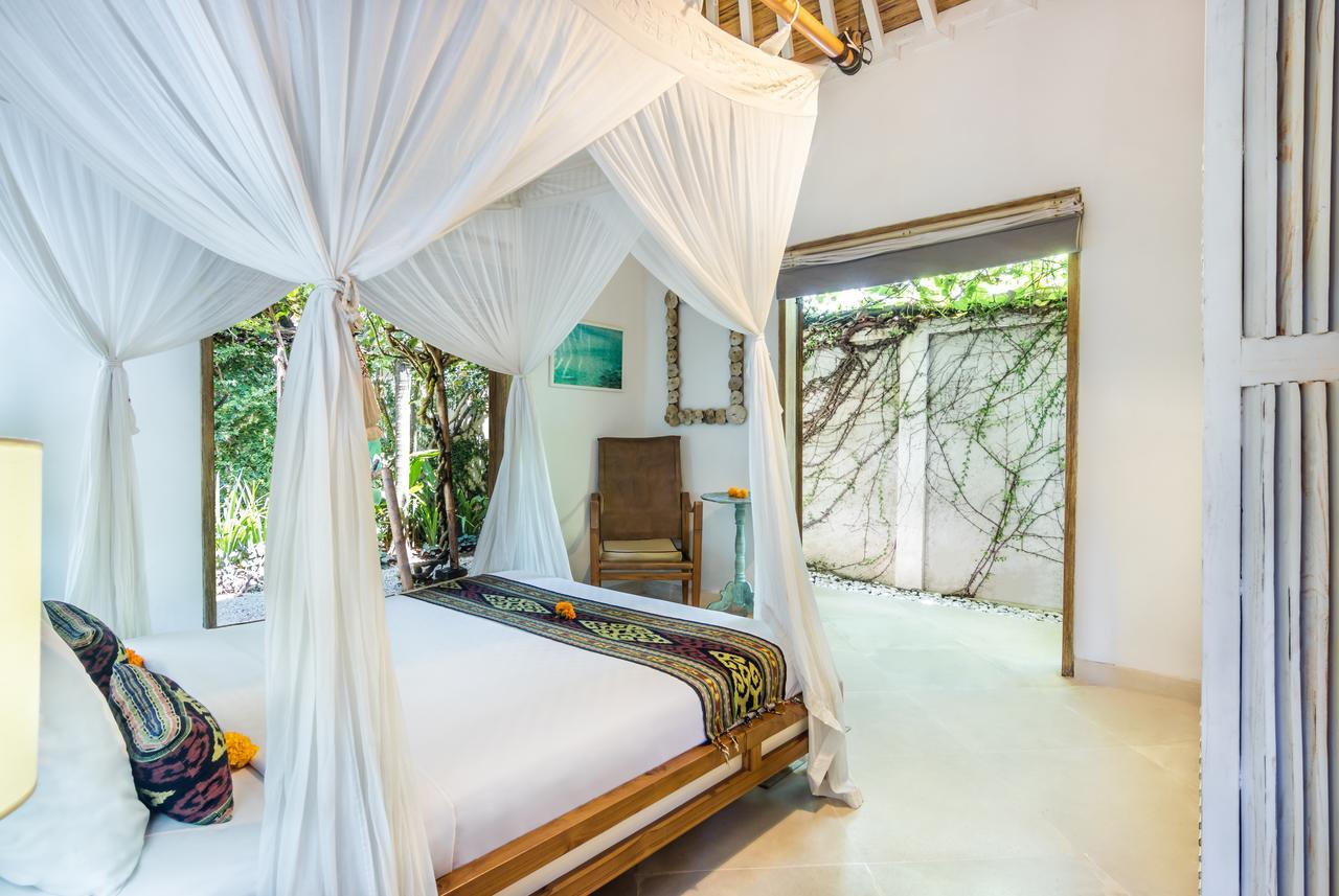 007 * Seminyak (Bali)