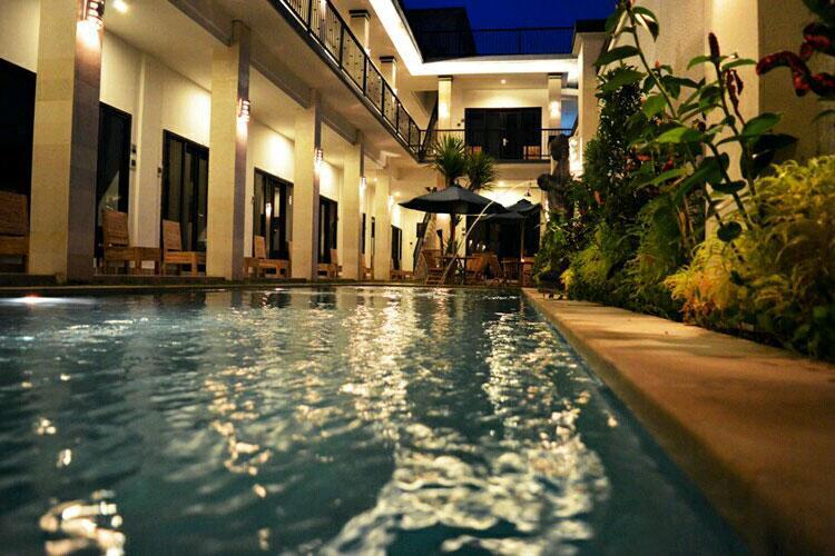 Hotel Tirtha 3*