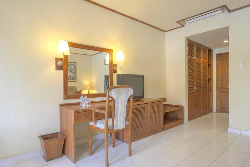 Resort Sari Segara &