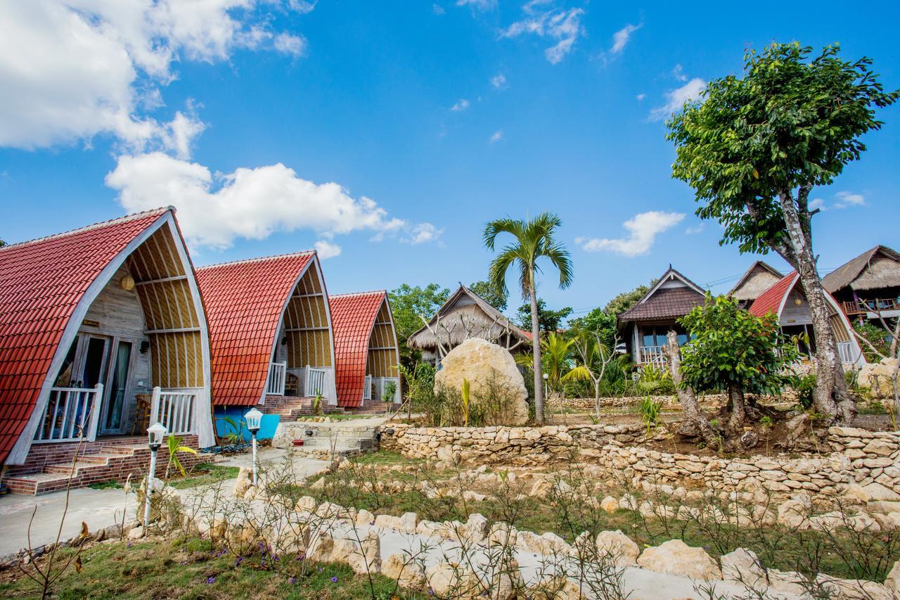 The Dafish Ceningan Ceningan Island
