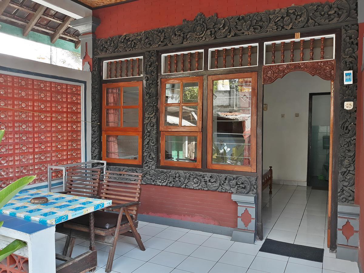 Gede Homestay *