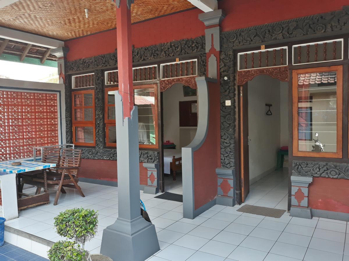 Gede * Lovina (Bali)