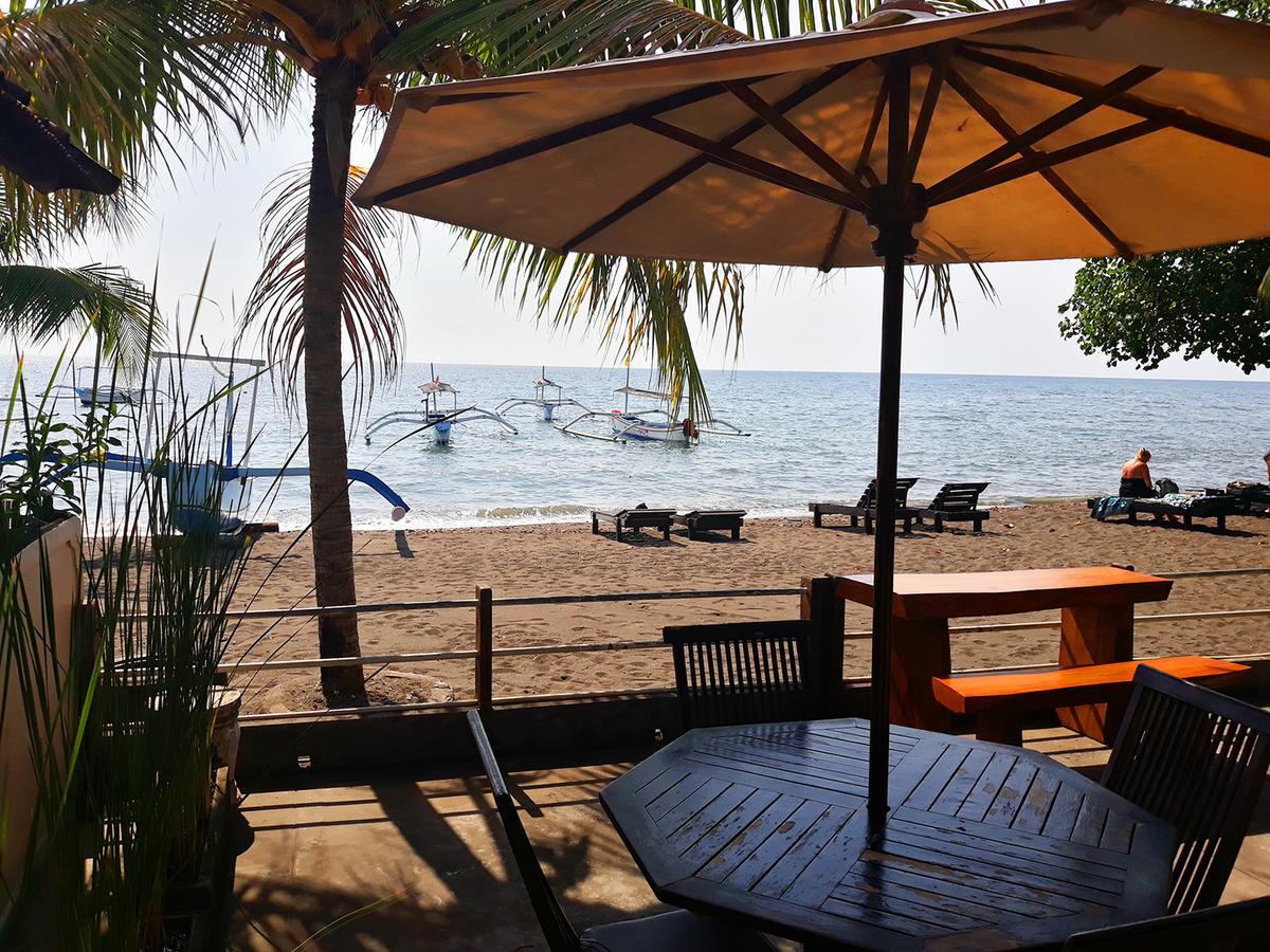 Gede * Lovina (Bali)