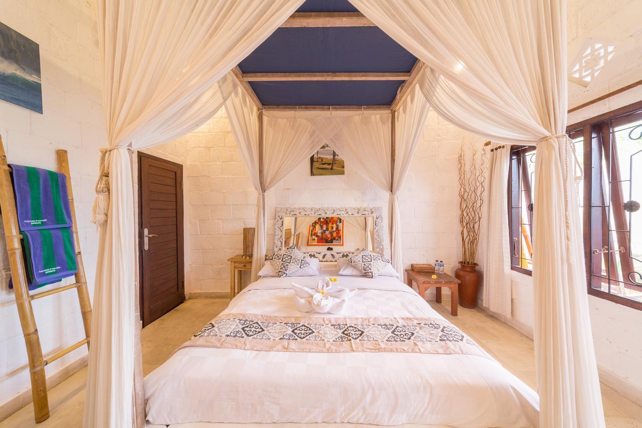 Guest house Padang Padang Breeze 2*