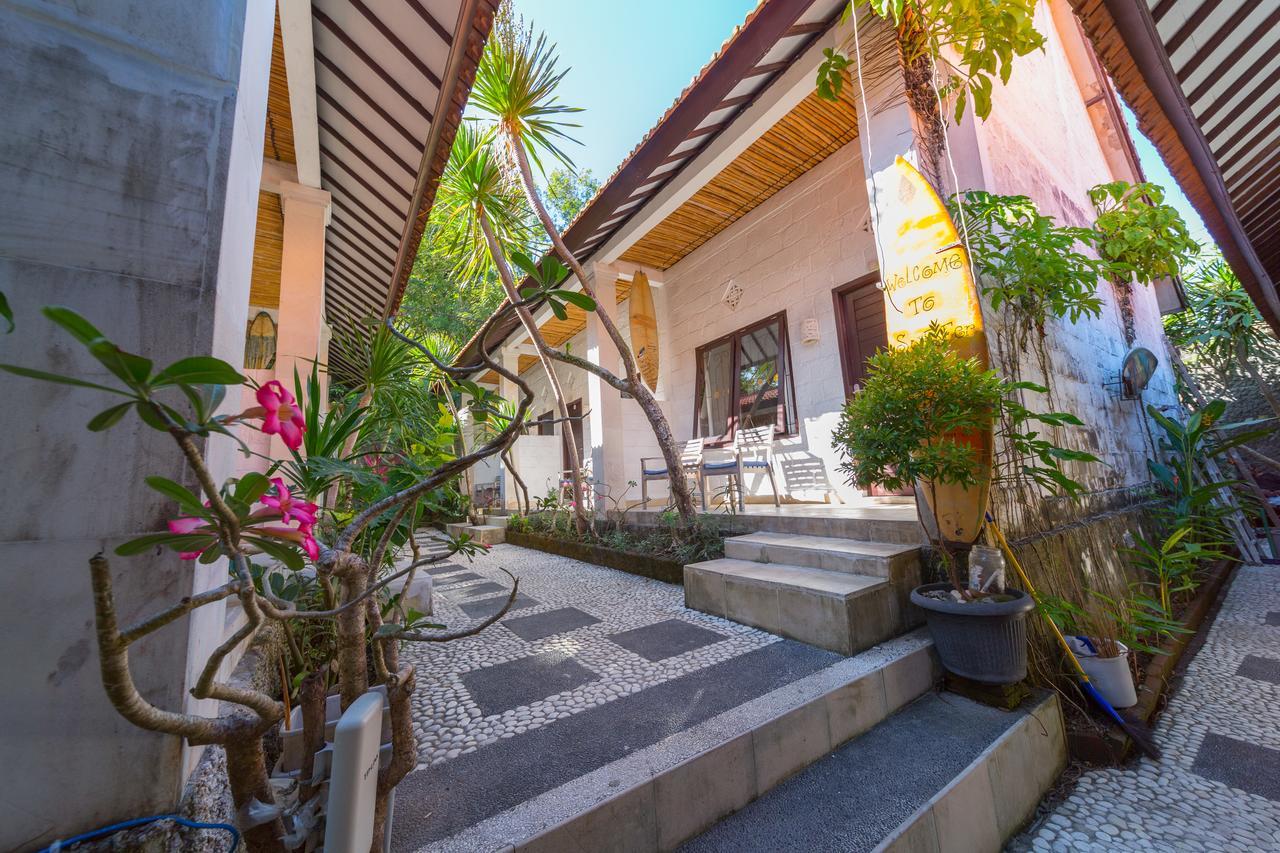 Padang Padang Breeze Guest house
