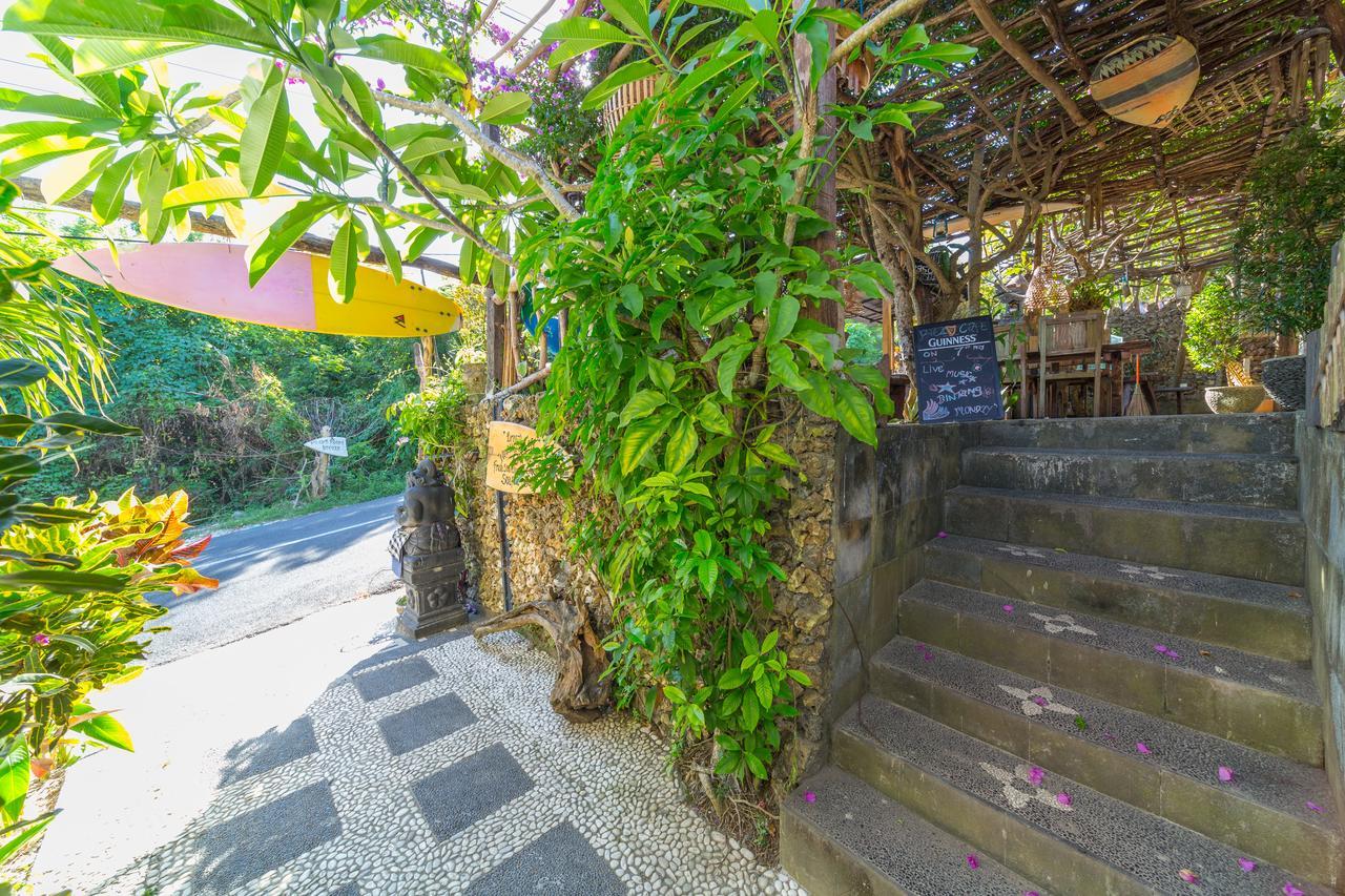 Padang Padang Breeze Guest house