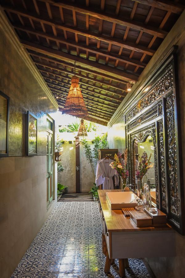 Kubu Kayu Villa *