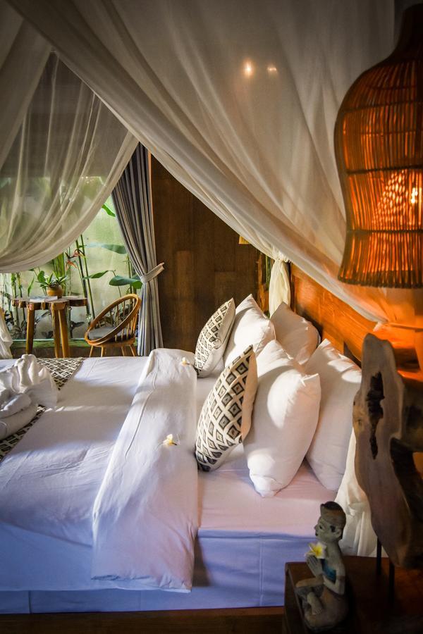 Kubu Kayu Villa *