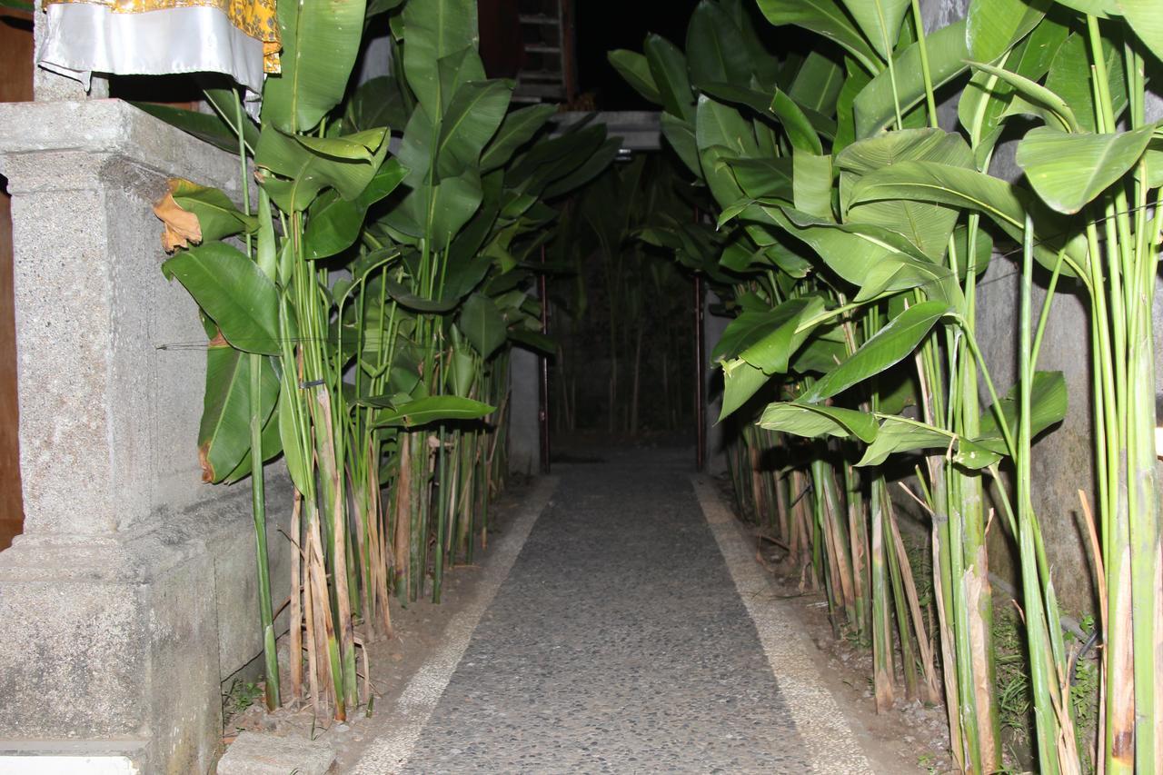 Guest house Jerogadung House 2*