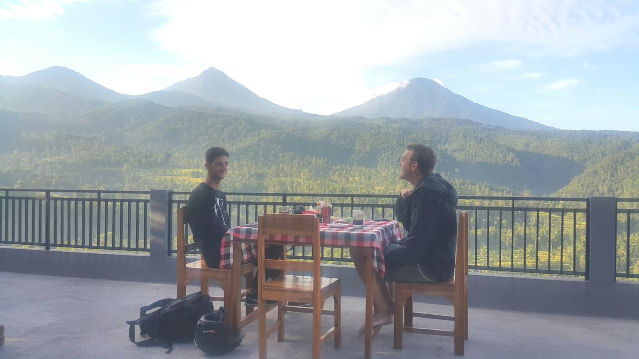 Nadya Homestay