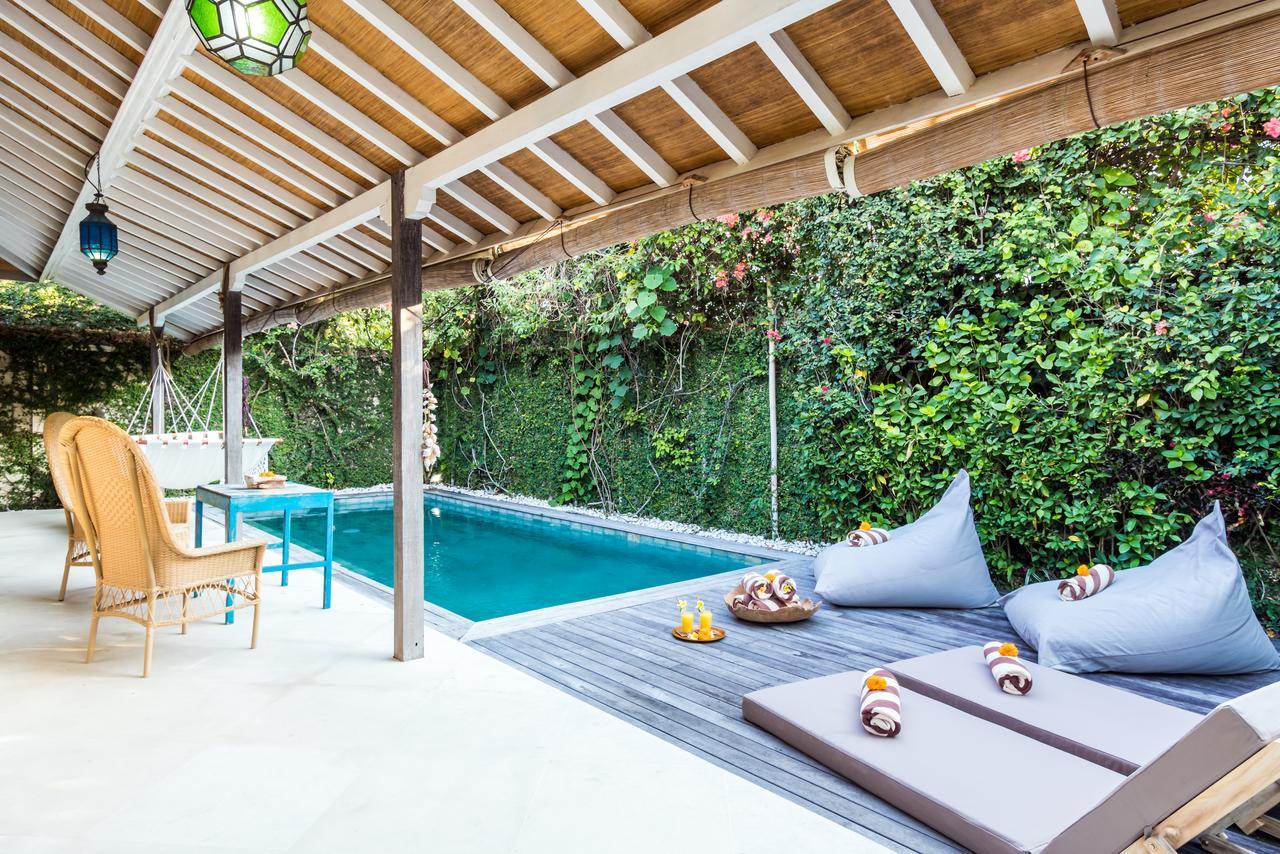Villa 007 *