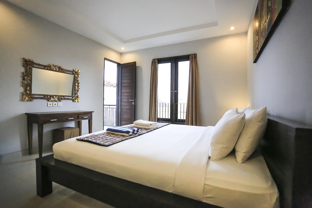 Nyoman Sanur (Bali)