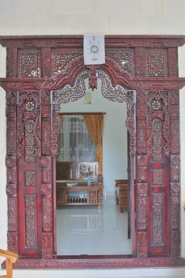 Nyuh Kadah Guest house *
