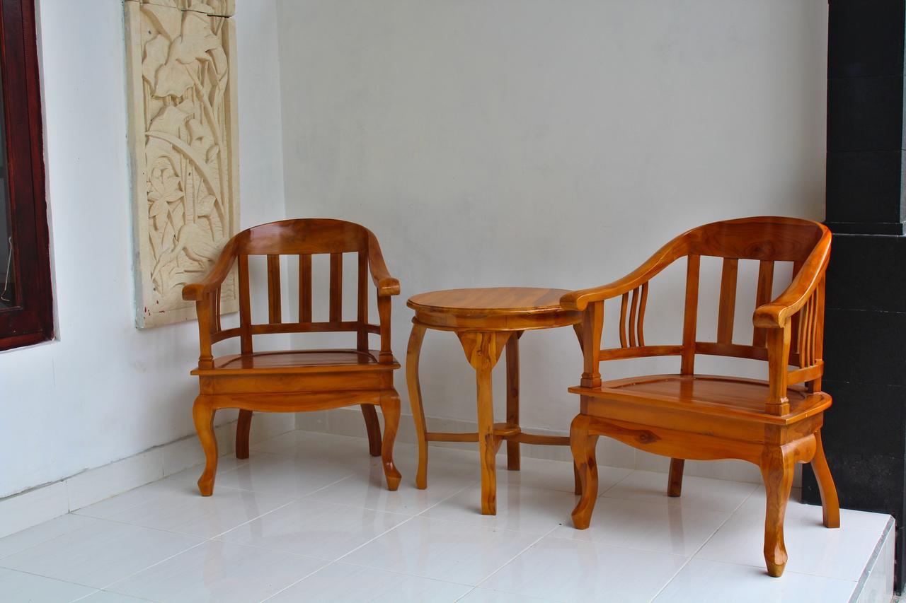 Guest house Nyuh Kadah *