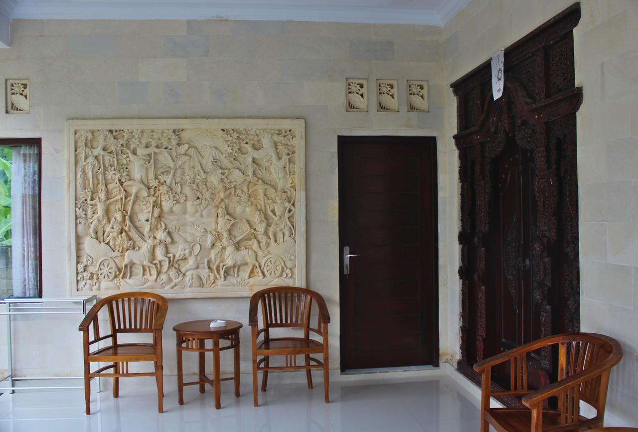 Guest house Nyuh Kadah *