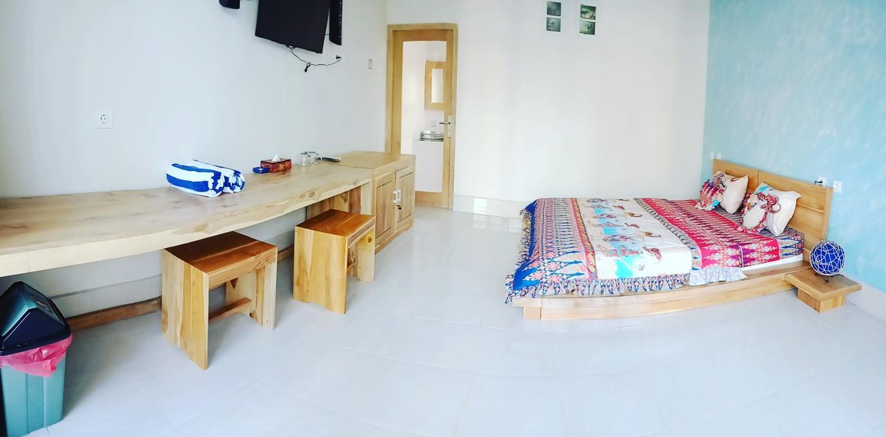 Inn Dragonfly And Batununggul
