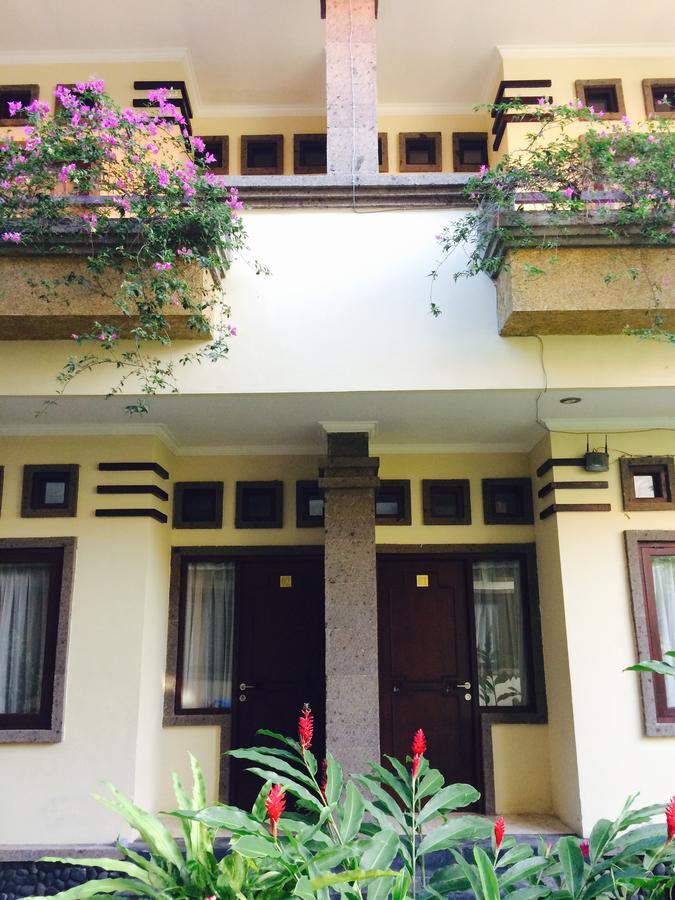 Tanjung Sari 3*