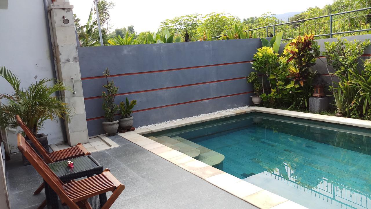 Villa Dencarik *