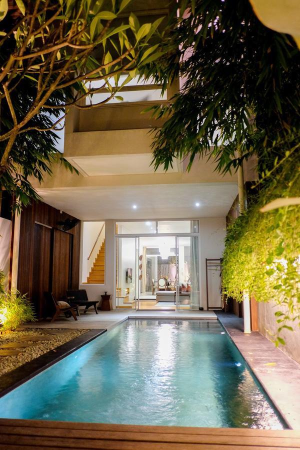 Hu'u Seminyak (Bali)