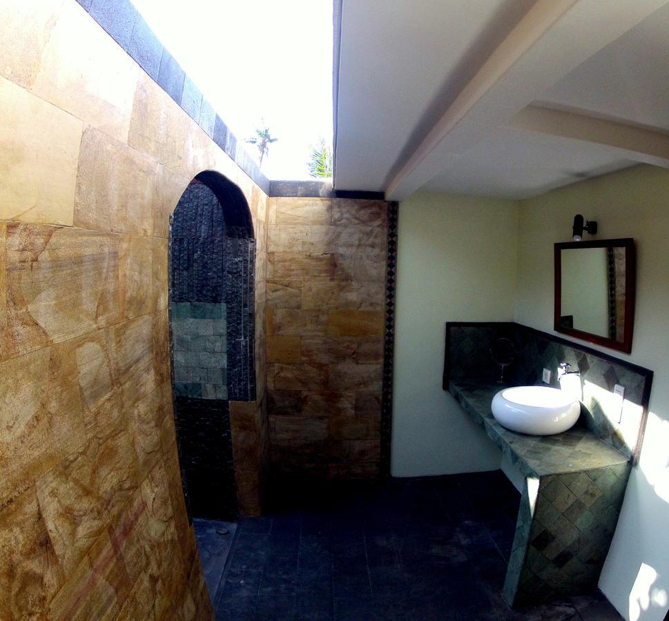 Guest house Hibiscus House Bali 3*