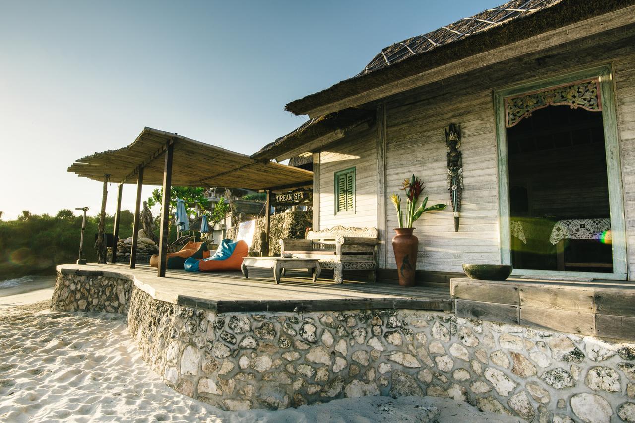 Dream Huts 4*