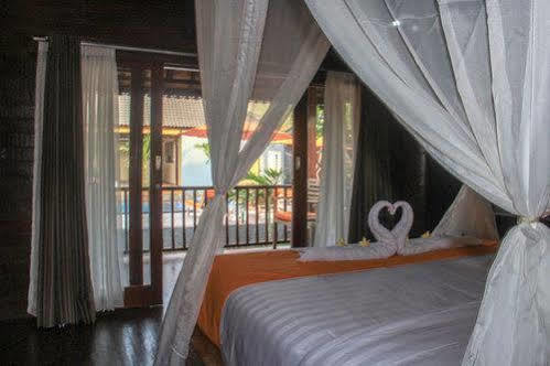 Dinatah Lembongan Villas 4*