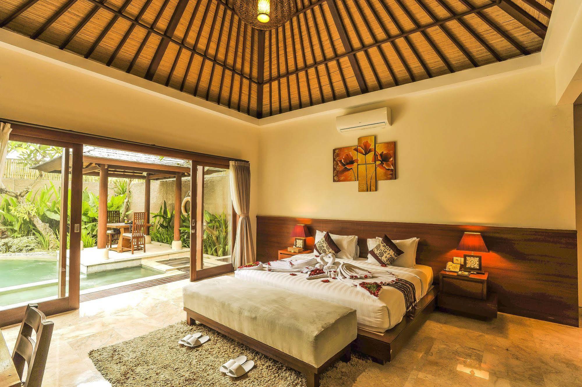 Aksata Villa