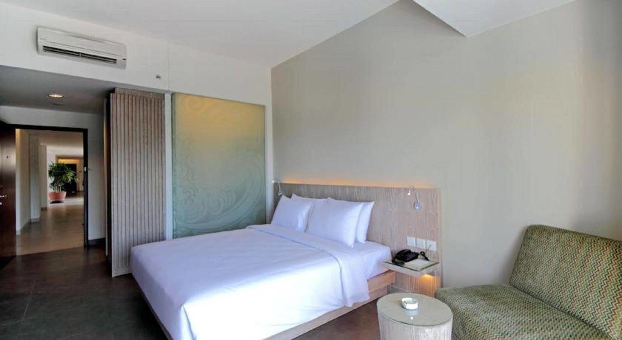 Hotel Santika Siligita Nusa Dua 3*