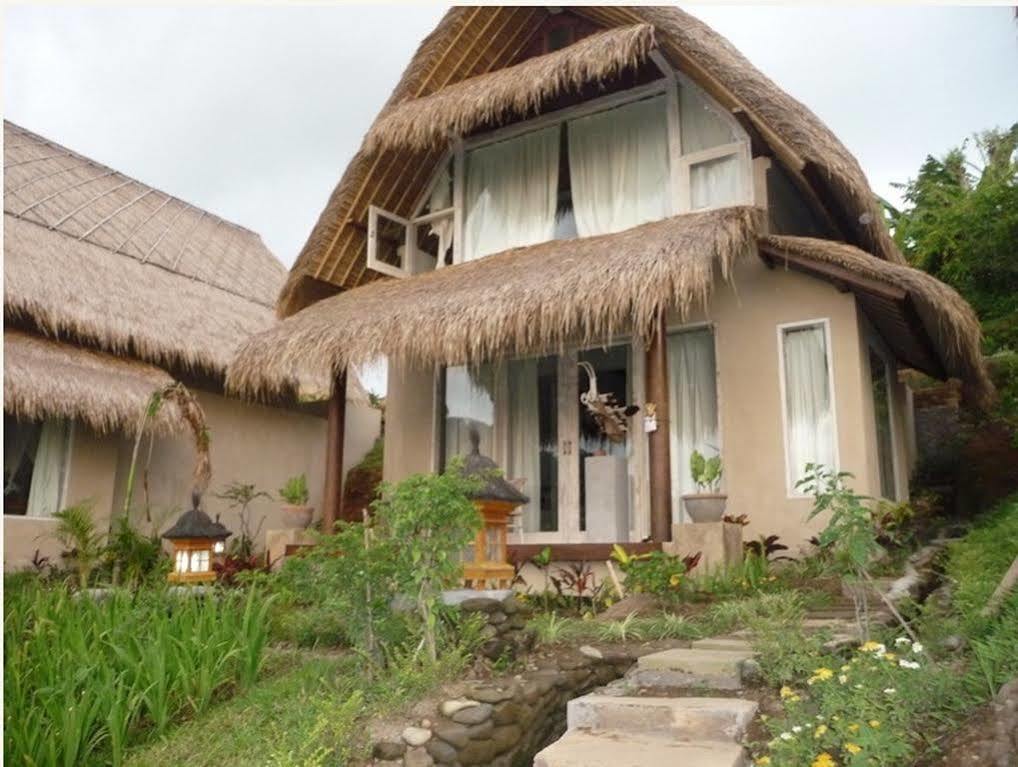 Surya Shanti Sidemen Guest house