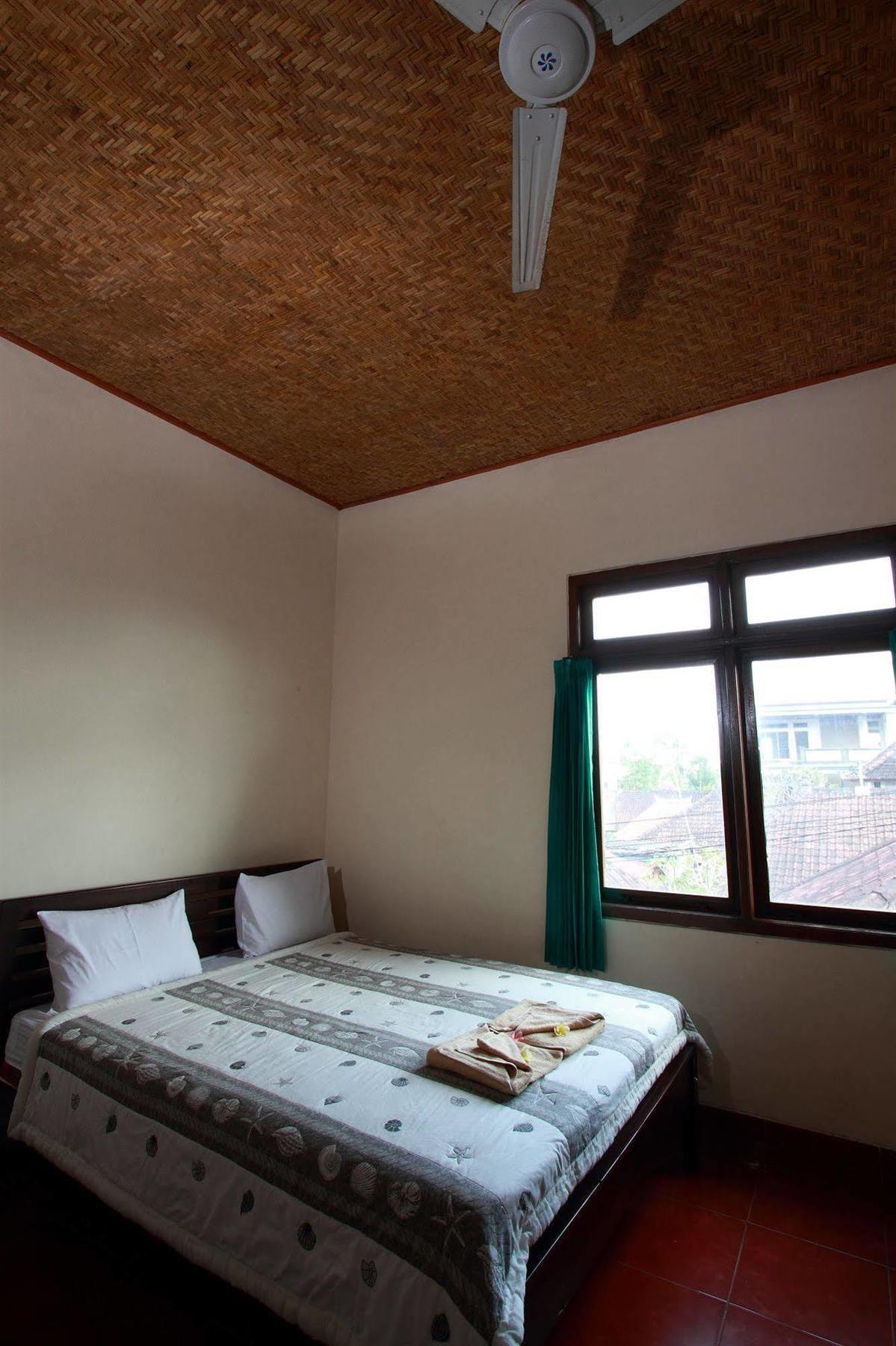 Citrus Tree - Hutama Guest house