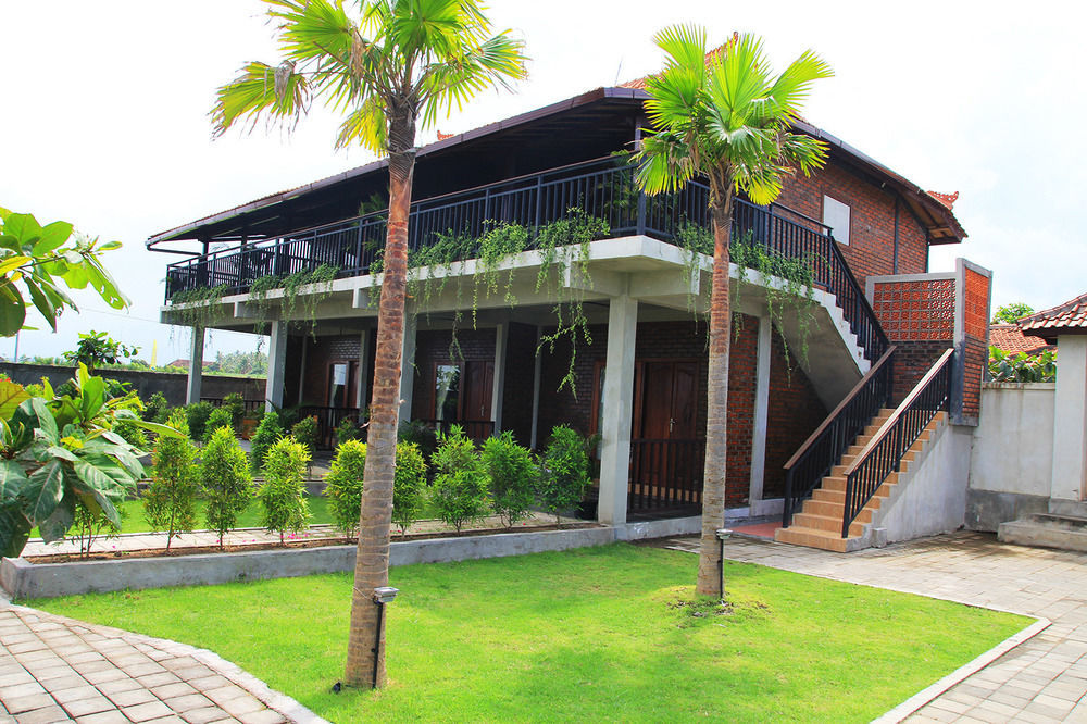 Arton & Club Resort Pulukan