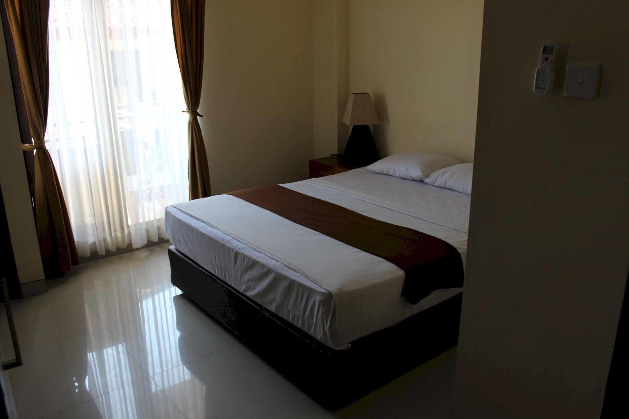 Hotel Ayu 2*