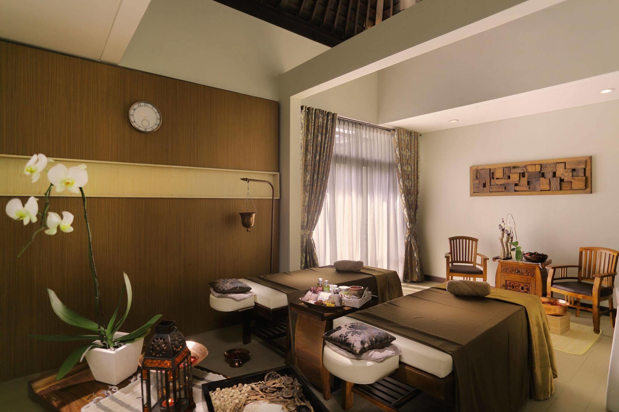 Hotel Aldeoz Grand Kancana