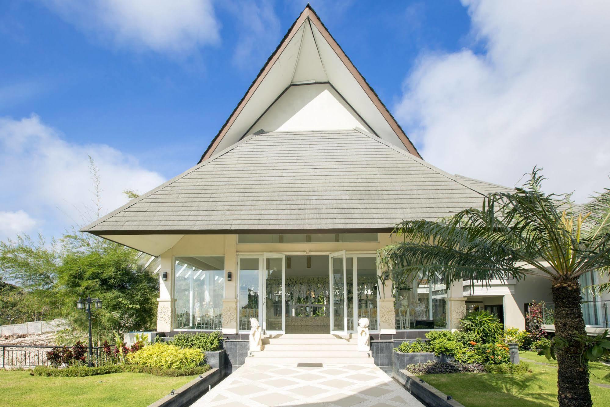 Holiday park Flamingo Dewata 4*