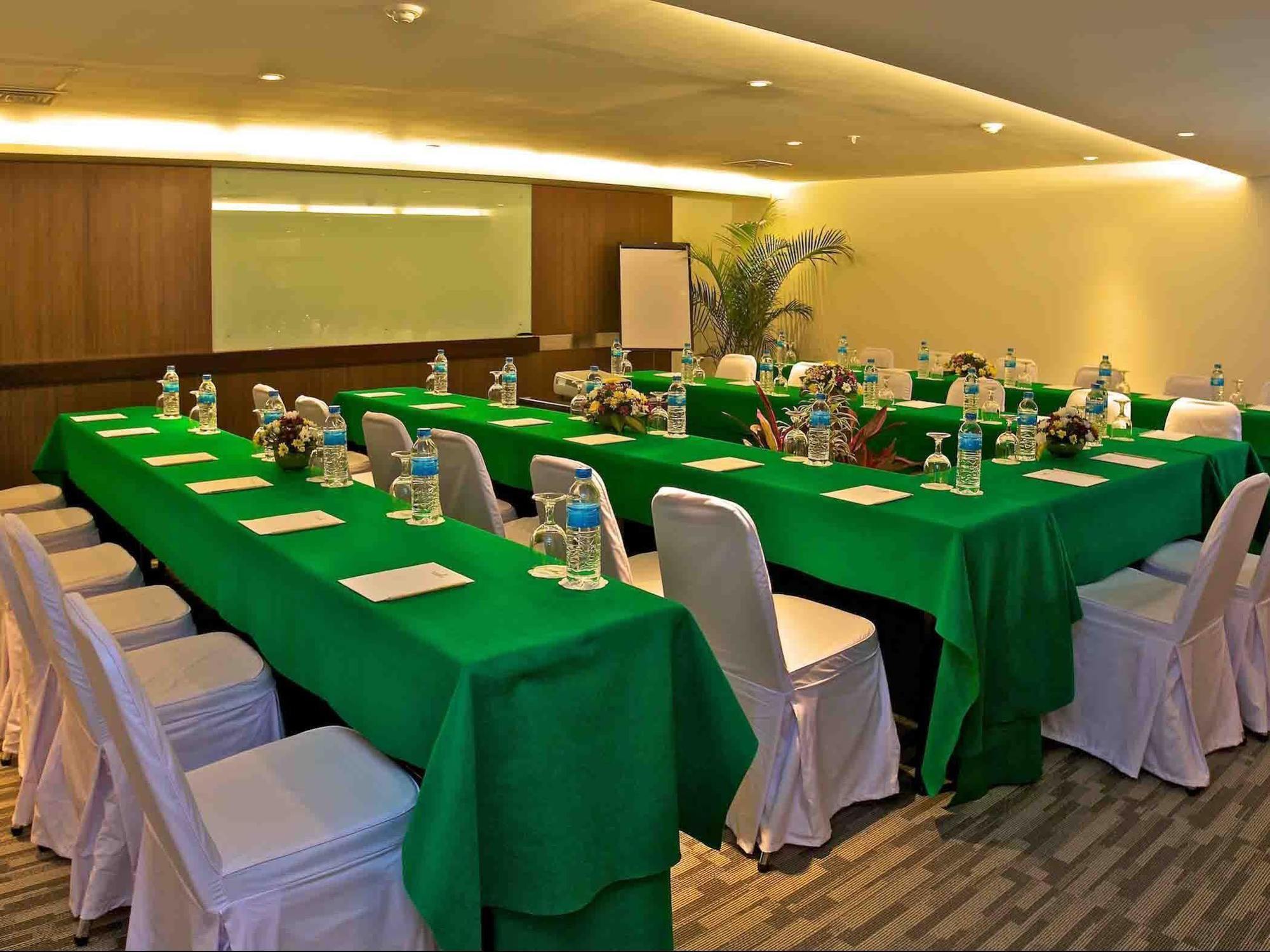 Hotel Bintang Kuta 4*